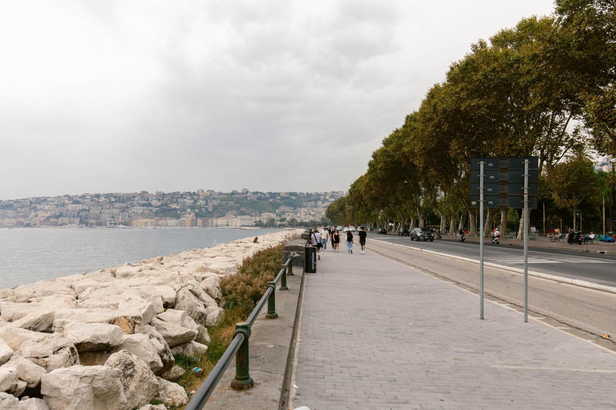 Calaba Chiaia Apartment Napoli Bagian luar foto